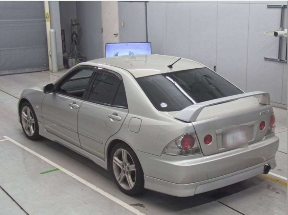 Toyota Altezza 1998 - Photo 2