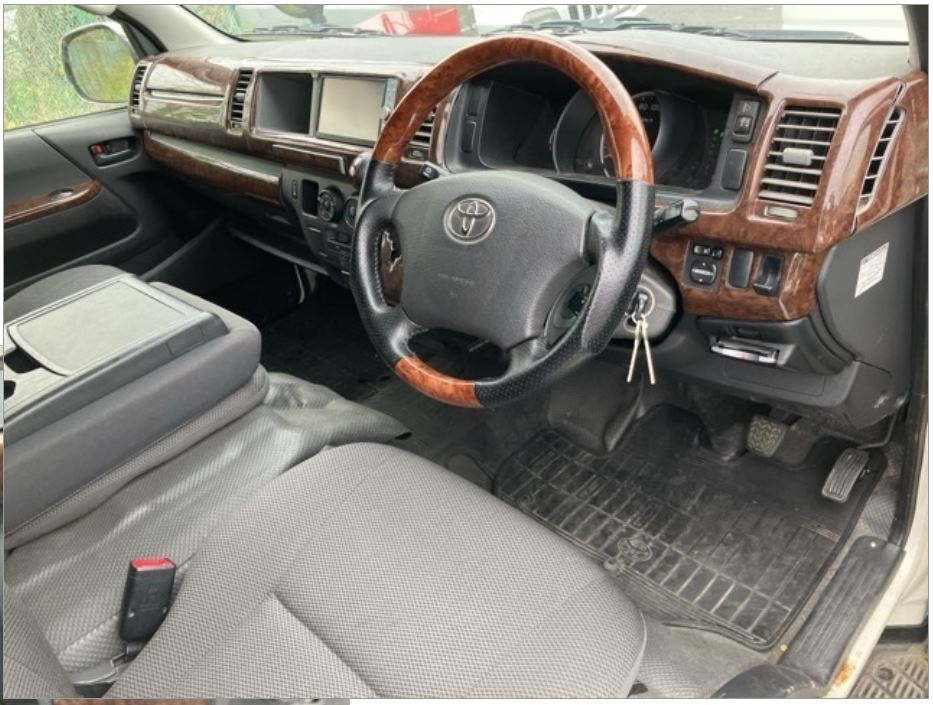 Toyota Regius Ace Van 2011 - MDK Japan