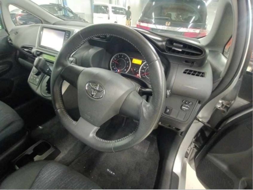 Toyota Wish 2011 - MDK Japan