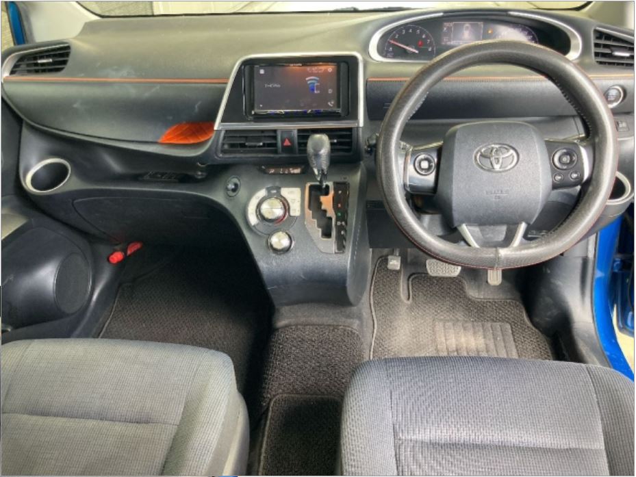 Toyota Sienta