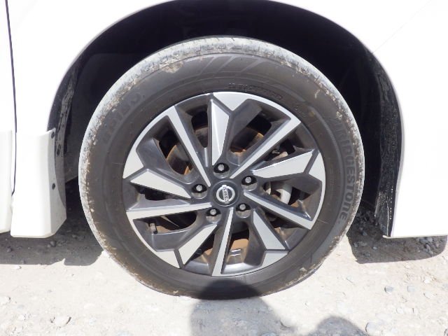 Nissan Serena 2022 - Photo 8