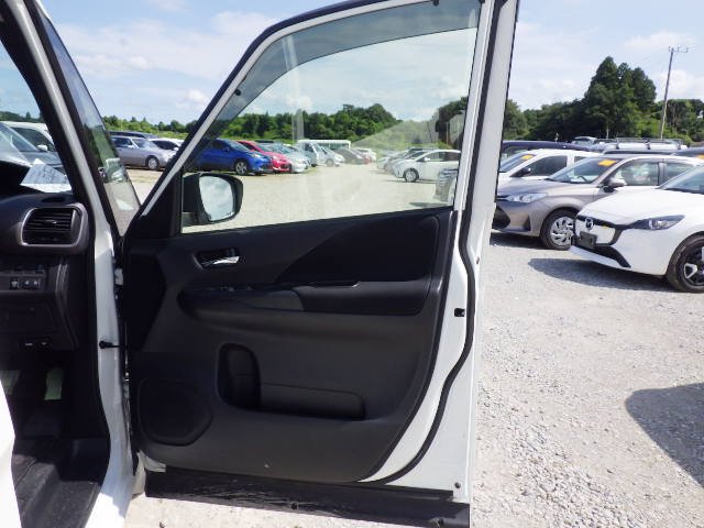 Nissan Serena 2022 - Photo 23