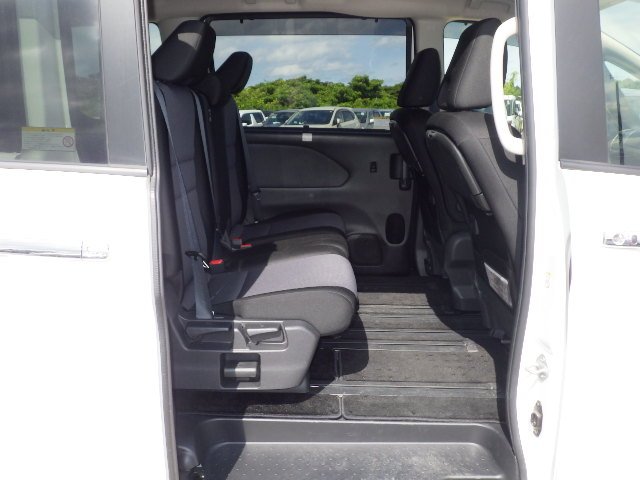 Nissan Serena 2022 - Photo 11