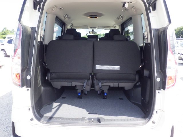 Nissan Serena 2022 - Photo 25