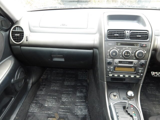 Toyota Altezza 2000 - Photo 3