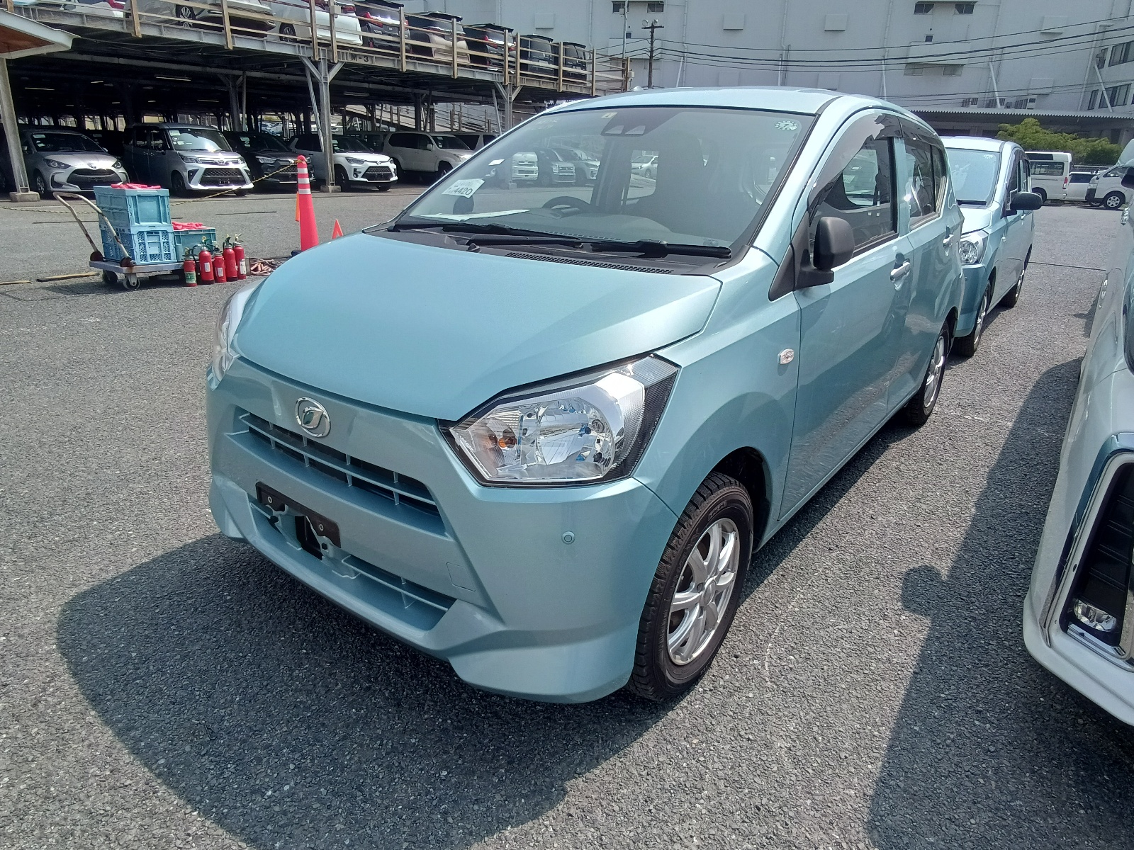 Daihatsu Mira E S 2023 - Photo 9