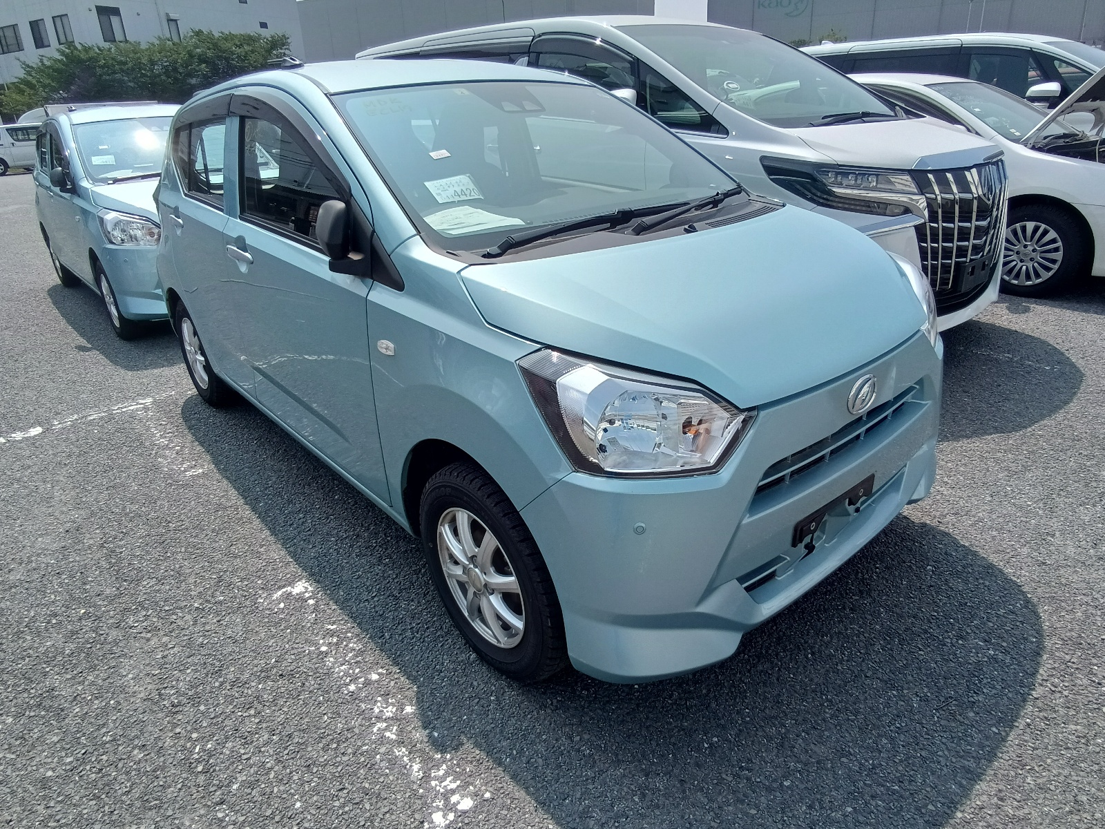 Daihatsu Mira E S 2023 - Photo 8