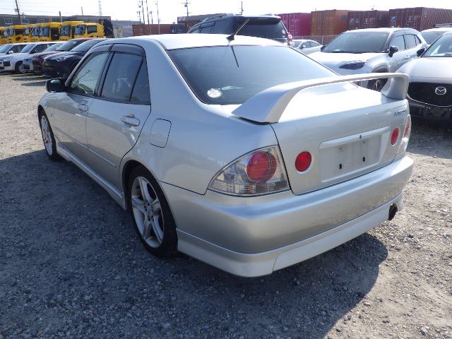 Toyota Altezza 1998 - Photo 9