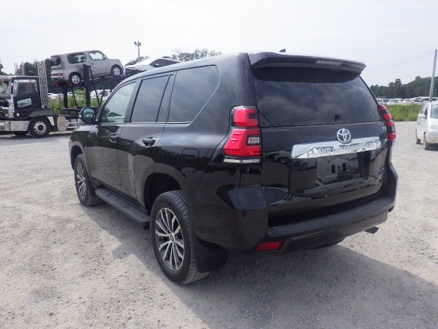 Toyota Land Cruiser Prado 2021 - Photo 8