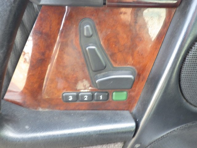 Mercedes Benz Sl Class 1995 - Photo 34